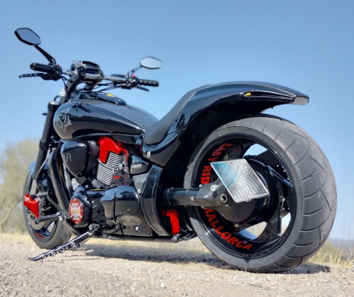 Noleggio Moto Custom Harley A Maiorca Theboss 1800Cc